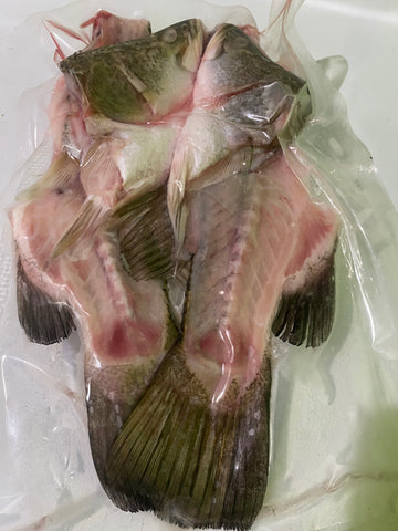 Barramundi (Seabass) heads, carcasses & tails, 575-625g, price/pack, frozen