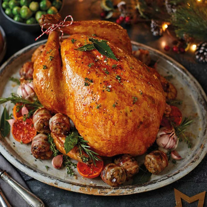 Cooked Whole Turkey, with Cranberry Sauce & Chestnut Stuffing, 4.54-6.3kg, frozen