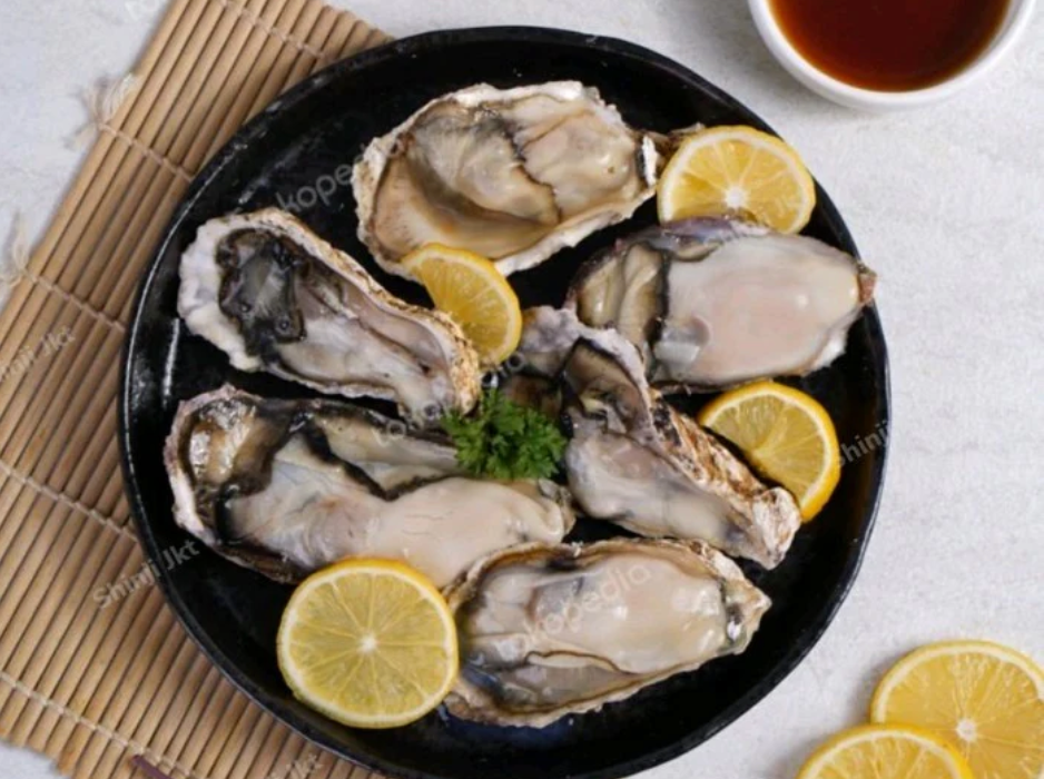 Murotsu Oysters (Japan) Sashimi Grade, M (60-80g), 1kg, approx 18 pcs/pack, frozen