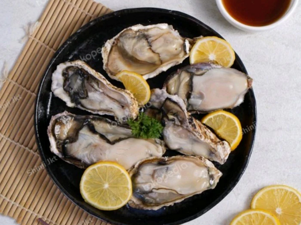 Murotsu Oysters (Japan) Sashimi Grade, M (60-80g), 18 pcs/pack, frozen