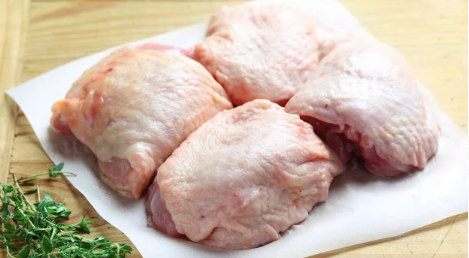 Fresh Organic Free Range (Halal) Chicken Thighs, Bone-In/Skin On (New Zealand), 500g pack (3-4 pces)